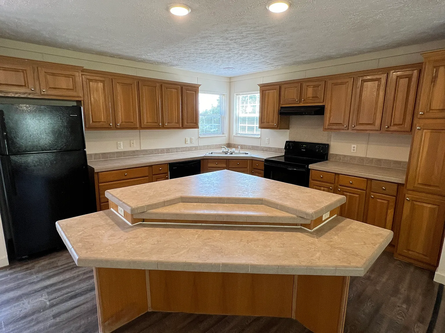 3 bed, 1848 sqft, $1,700 — Photo 3