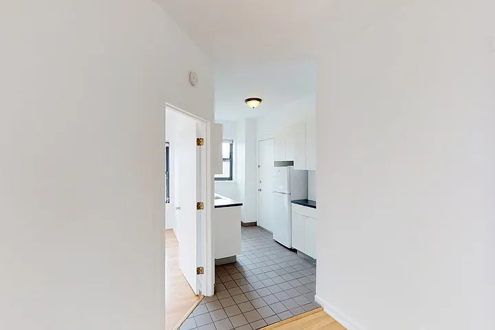 Maple Court — Photo 35