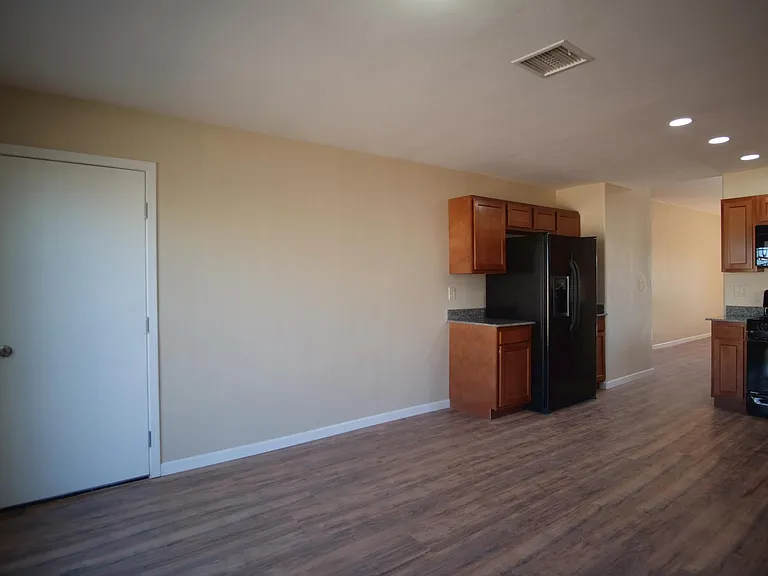 102 W District St #1 — Photo 6