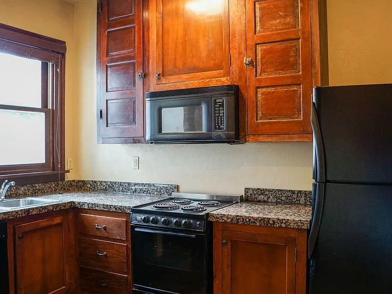 3958 N Mississippi Ave #3 — Photo 5