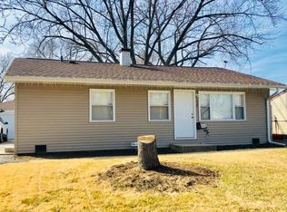 112 S Chestnut Dr, Streamwood, IL