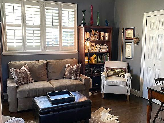 5th image of 660 Lake Harbor Cir