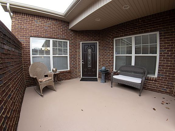 Courtyard/Patio