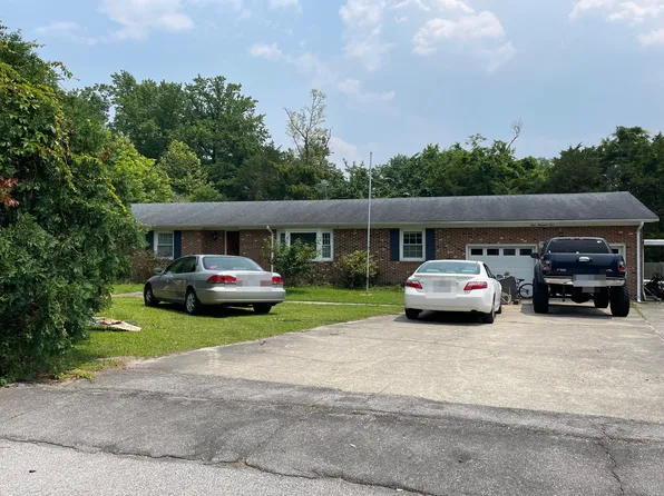 105 Hawthorne Ct, Havelock, NC 28532