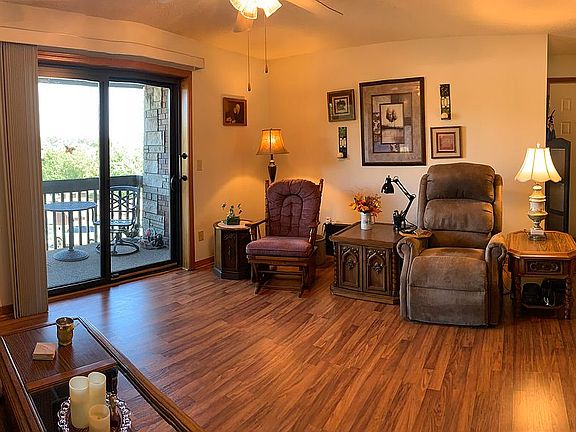 4th image of 180 Wilshire Dr Unit 90