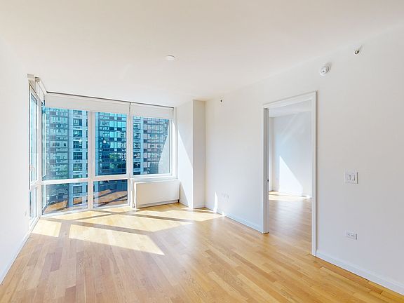 3rd image of 795 Columbus Ave APT 9J