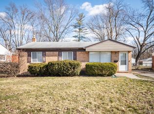 28196 Sutherland St, Southfield, MI 48076