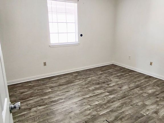 5th image of 307 Vieux Orleans Cir Unit C