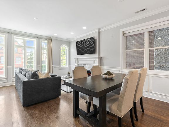 5th image of 910 W Fullerton Ave #2