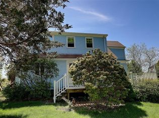 32 Leonard Bodwell Rd, Narragansett, RI 02882