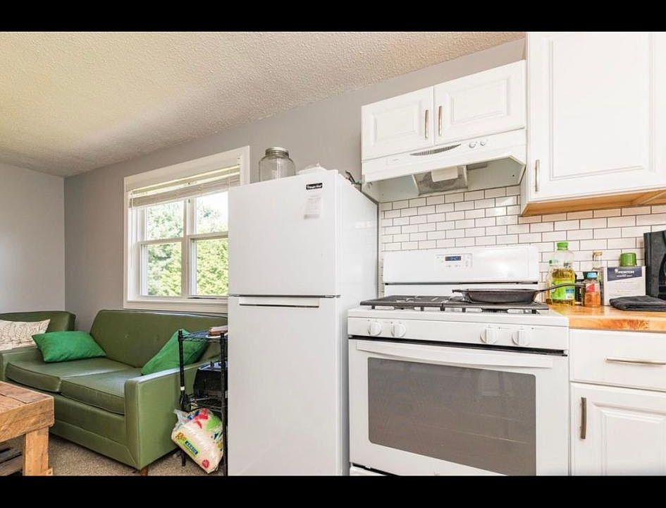 new stainless appliances installed