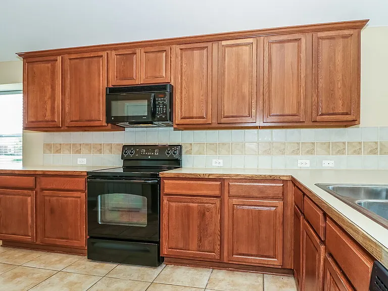 1235 Sweetwater Dr — Photo 7