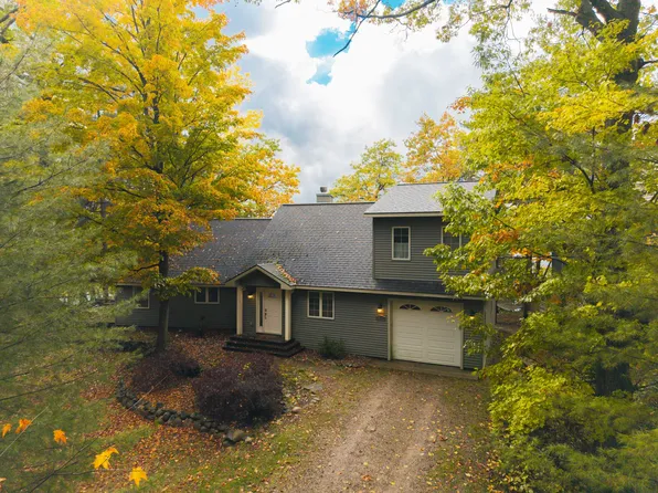 179 Central St, Traverse City, MI 49685