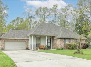 1936 Labarre St, Mandeville, LA 70448
