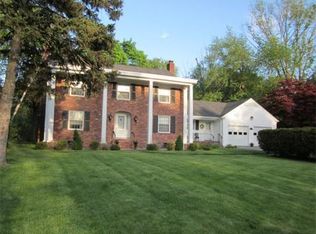 176 Chestnut St, North Andover, MA 01845