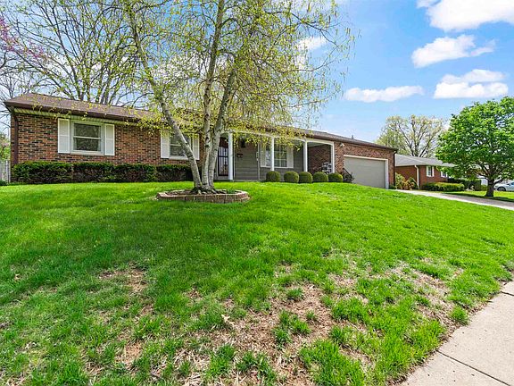 2nd image of 2722 N Kingston Dr