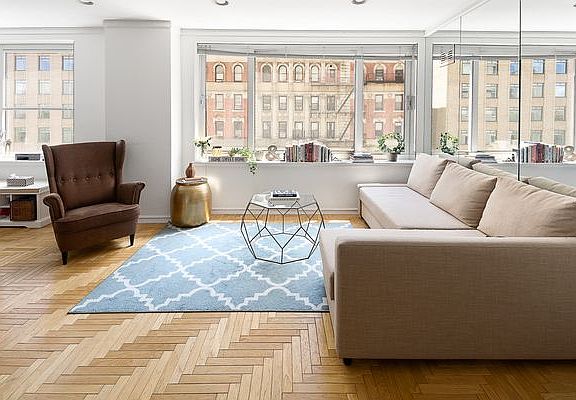 5th image of 106 Central Park S APT 9H