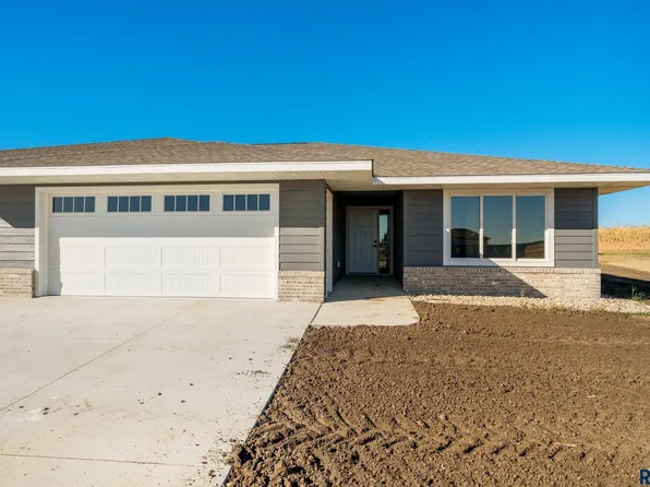1603 Neil Ave, Dell Rapids, SD 57022
