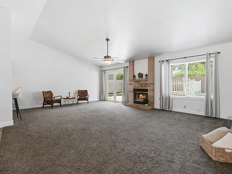 301 Goldrun Dr — Photo 15