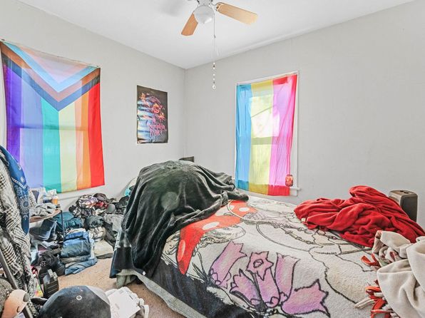 wichita-kansas-77356117 picture