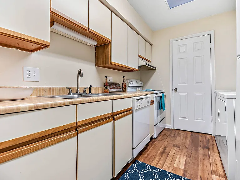 Greentree Apartments — Photo 7