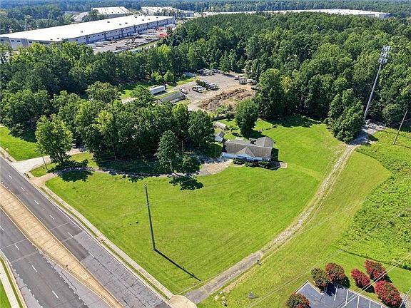 3rd image of 2944 Gravel Springs Rd