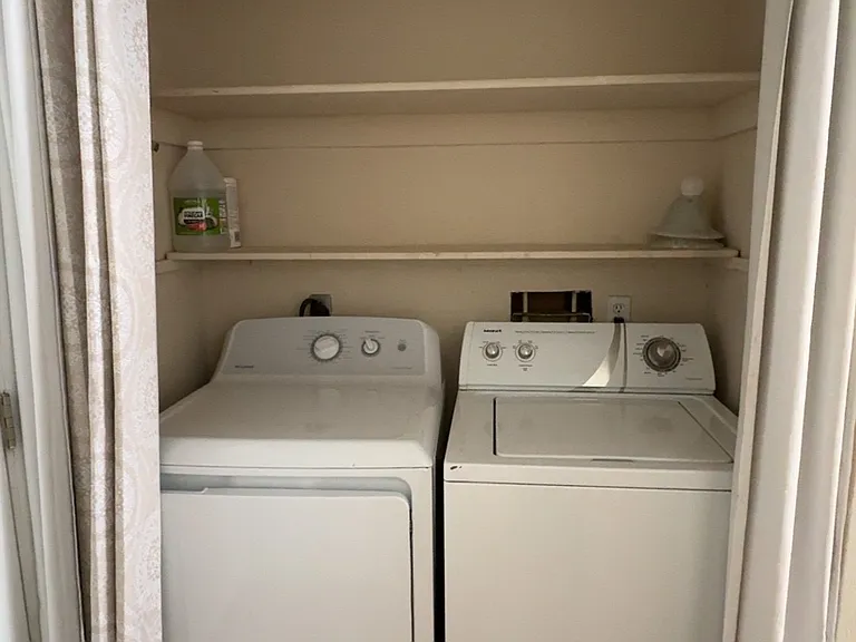 220 Hiawatha Ct E #220 — Photo 6
