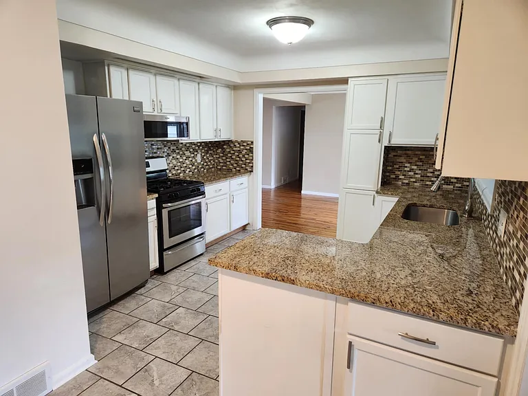3611 Philmar Dr — Photo 9
