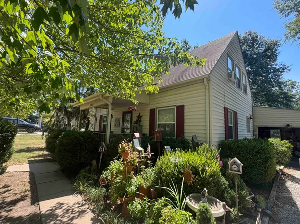 1701 E 7th Ave, Winfield, KS 67156