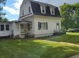 423 5th St NW, Waverly, IA 50677