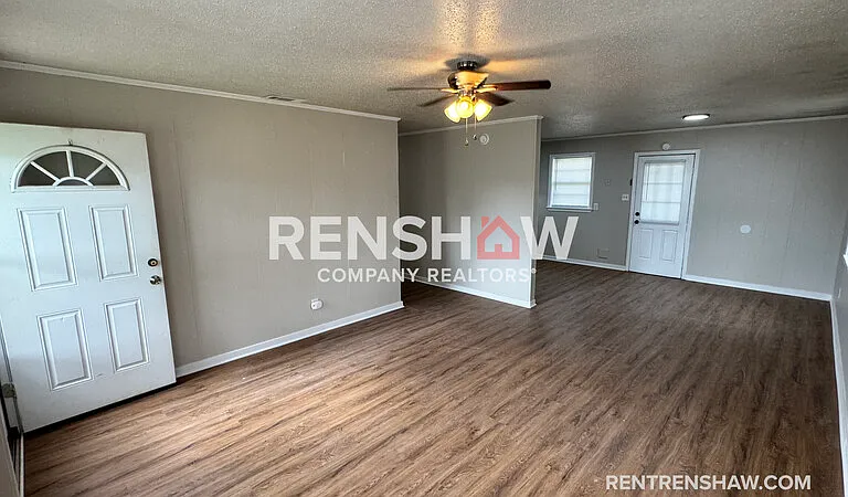 10 Navy Dr — Photo 3