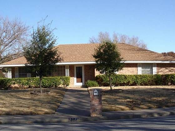 1st image of 112 Meadowcrest Dr