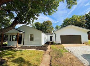 405 Dartmoor Rd, Kingsford Heights, IN 46346