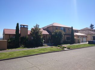 2704 36th Ave SW, Seattle, WA 98126