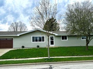 1814 Haymarket Rd, Waukesha, WI 53189