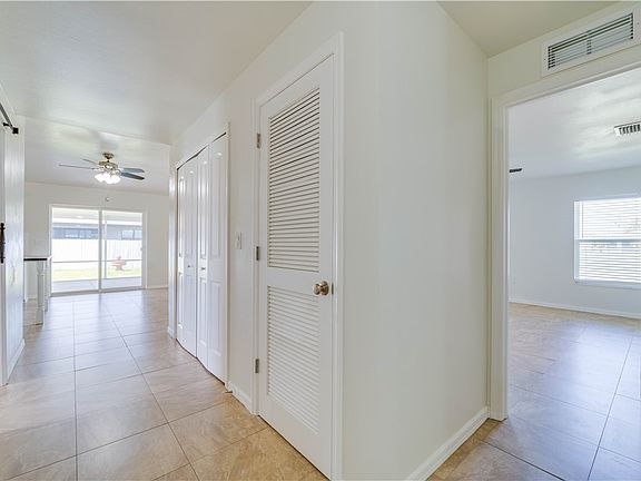 5th image of 1618 SW 19th Ave