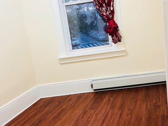 4th image of 84-67 Kneeland Ave Floor 2