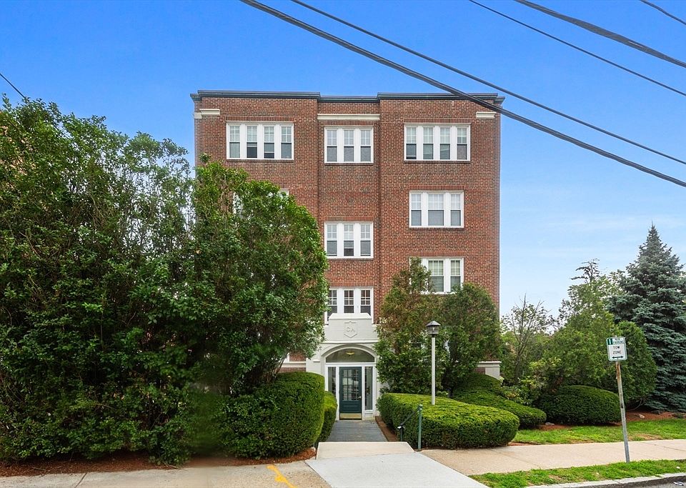 1st image of 21 Bradlee Rd APT 32