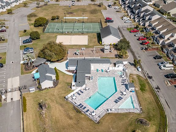 2nd image of 900 Deer Creek Rd. #E