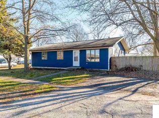 1310 N McLean St, Lincoln, IL 62656