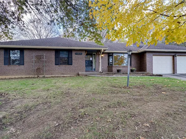 4404 Orangetree Ct, Saint Joseph, MO 64506