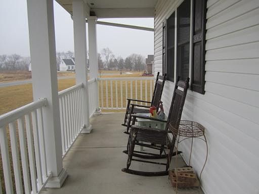 3rd image of 232 Stone Creek Ln