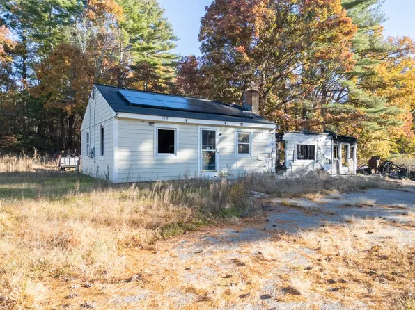 5 Burgess Rd, Townsend, MA 01469
