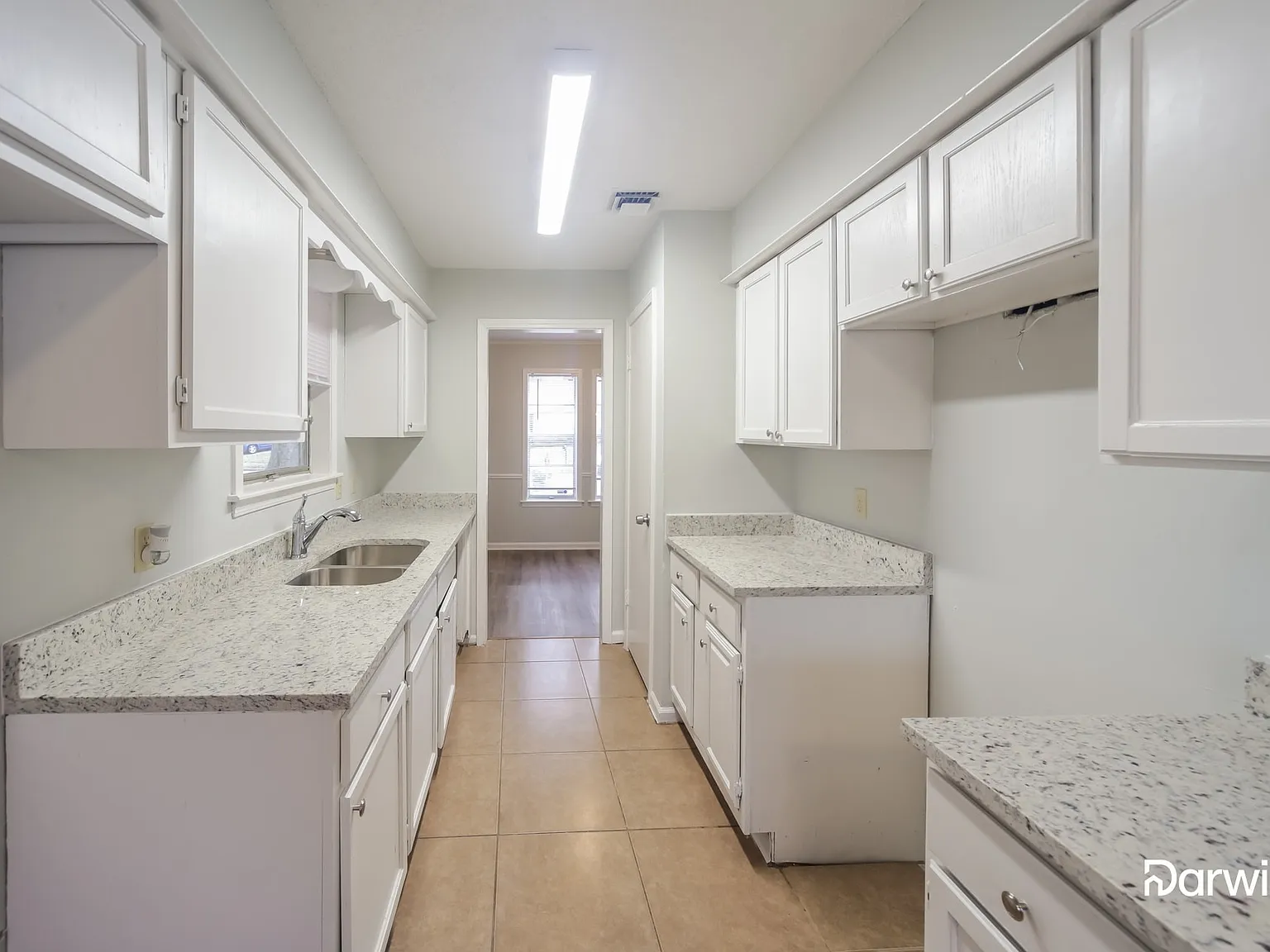 3 bed, 2.5 bath, 1677 sqft, $1,495 — Photo 2