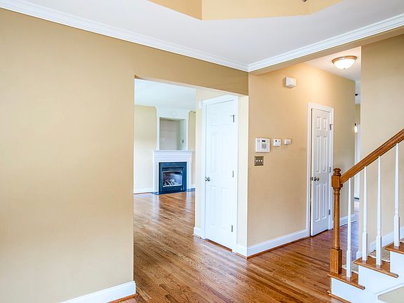 5th image of 24 Carter Dr
