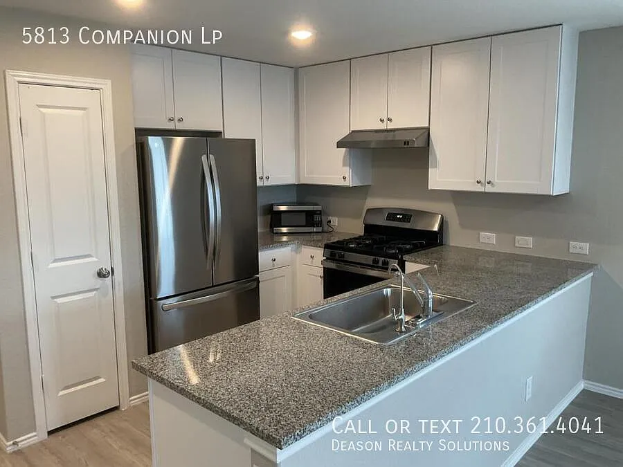 5813 Companion Loop — Photo 3