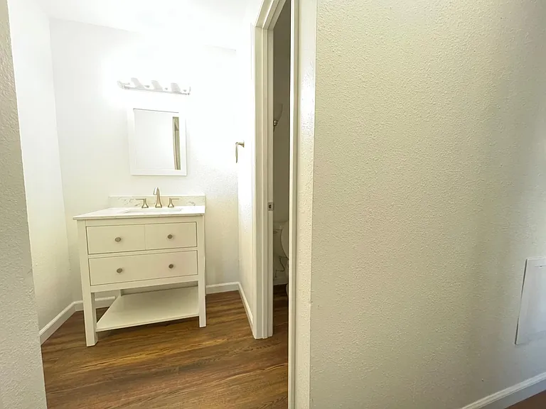 3302 Frontier St #204 — Photo 10