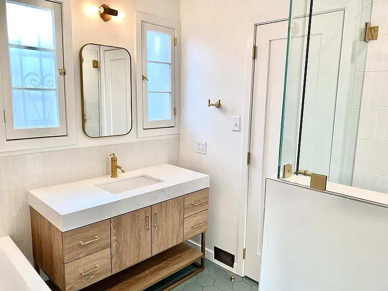 418 N Harper Ave — Photo 9