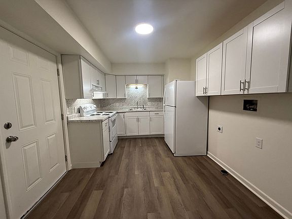 3rd image of 1219 Cora Ln #5