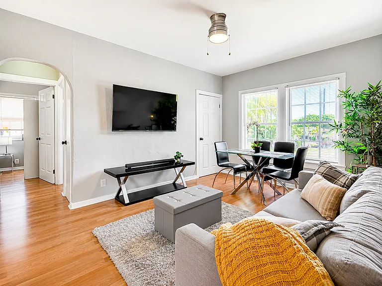 227 SW 30th Ave #2 — Photo 6